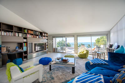 Maison - 210 m² - 5 pièces