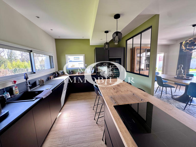 Maison - 190 m² - 7 pièces