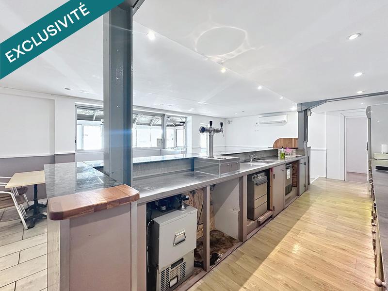 Local commercial - 243 m² - 6 pièces