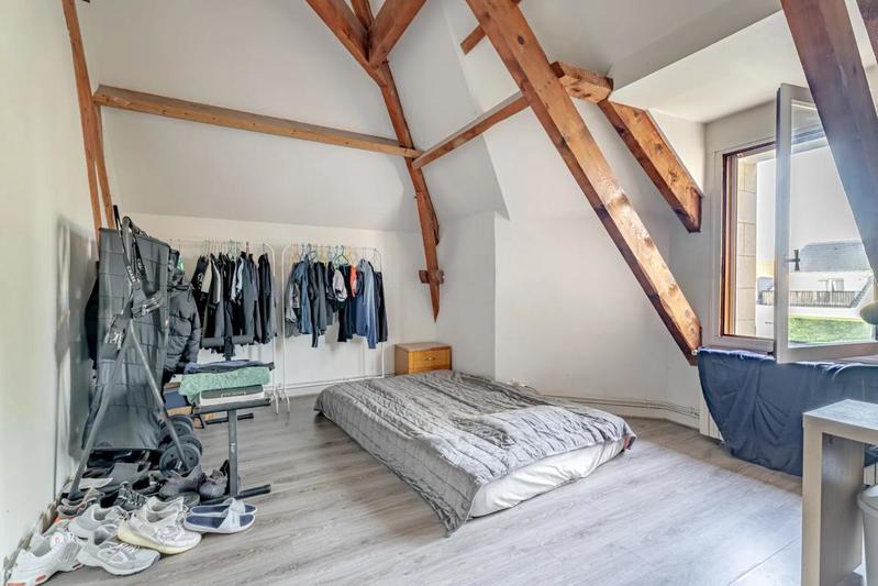 Maison - 230 m² - 10 pièces