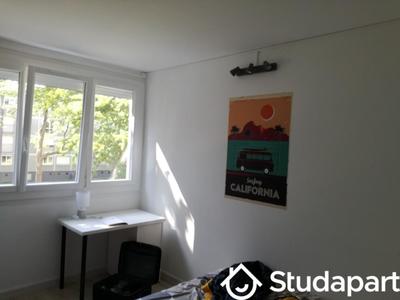 Chambre - 12 m² - 1 pièce