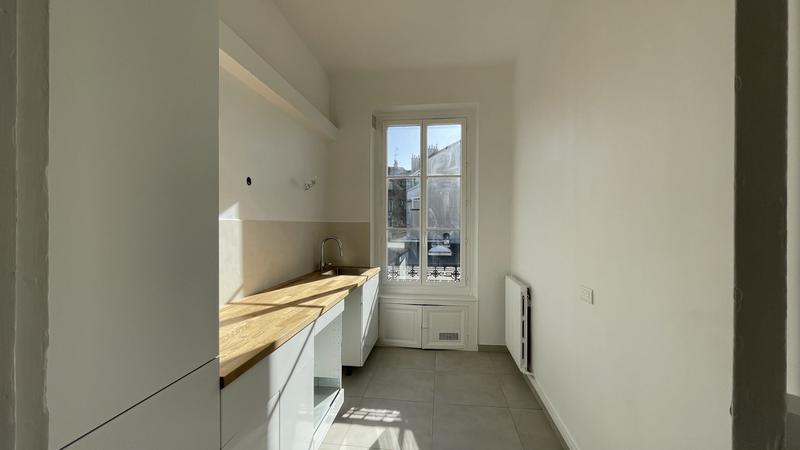 Appartement - 160 m² - 5 pièces