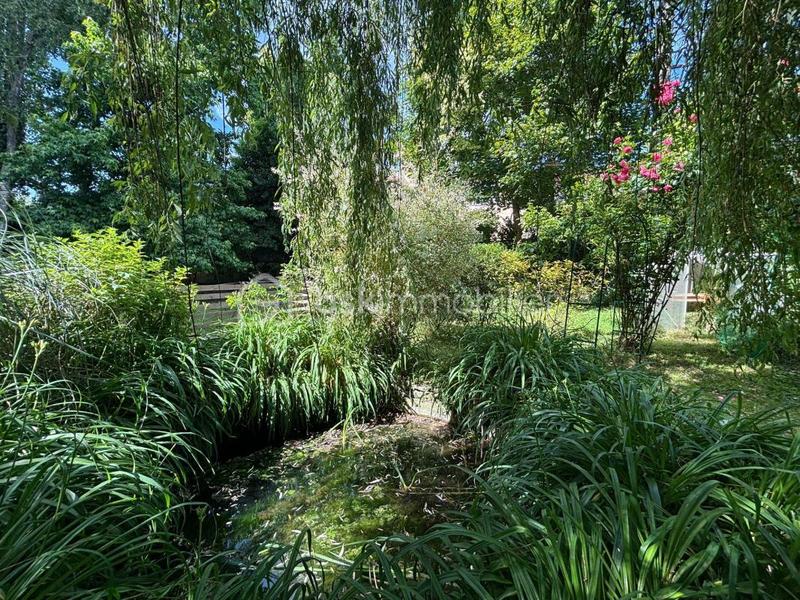 Demeure - 161 m² - 5 pièces