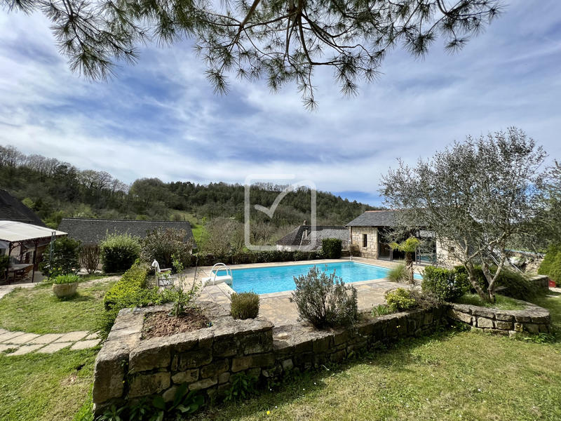 Maison - 121 m² - 6 pièces