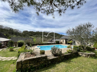 Maison - 121 m² - 6 pièces