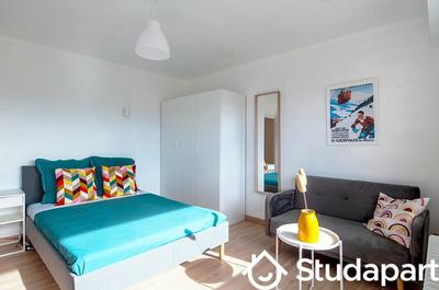 Chambre - 14 m² - 1 pièce