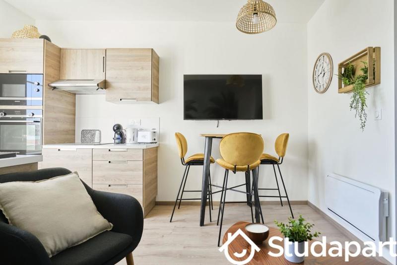 Chambre - 11 m² - 1 pièce