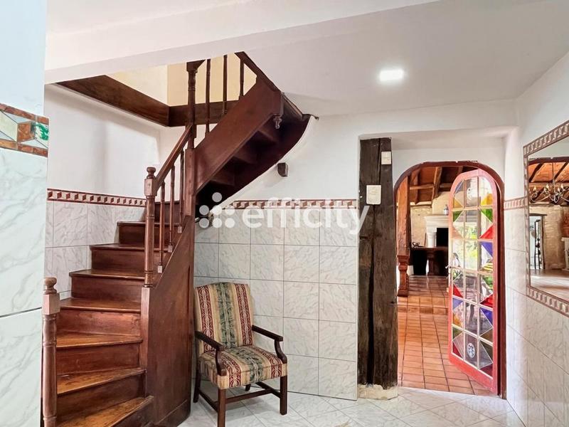 Demeure - 420 m² - 6 pièces