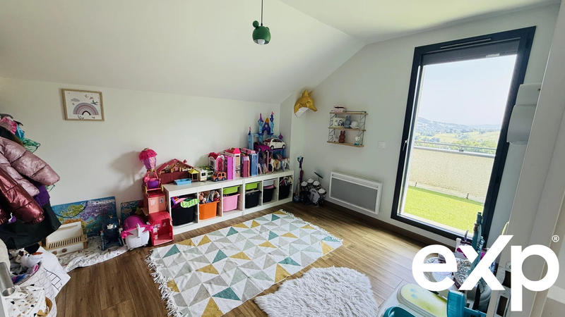 Maison - 102 m² - 4 pièces