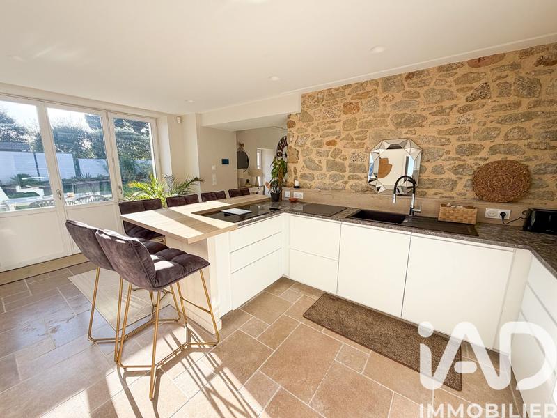 Maison - 182 m² - 6 pièces