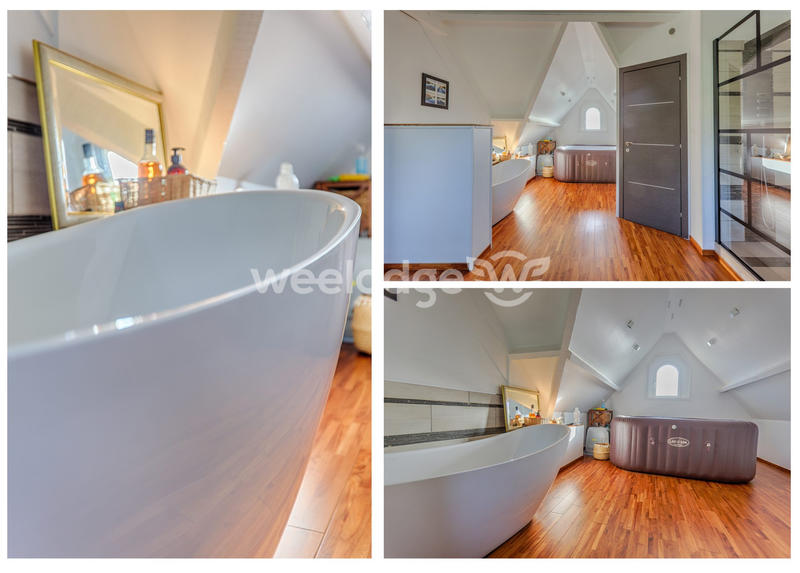 Maison - 213 m² - 6 pièces