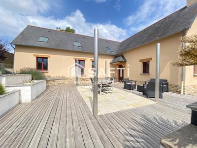 Maison - 215 m² - 7 pièces