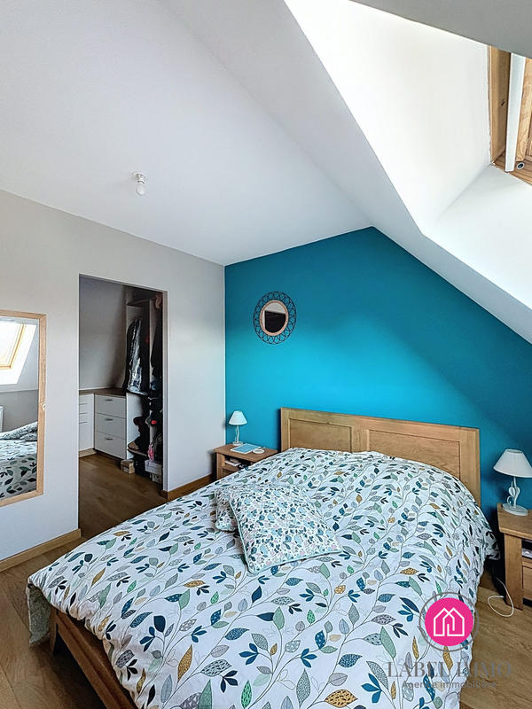 Maison - 162 m² - 9 pièces