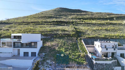 Terrain - 700 m²