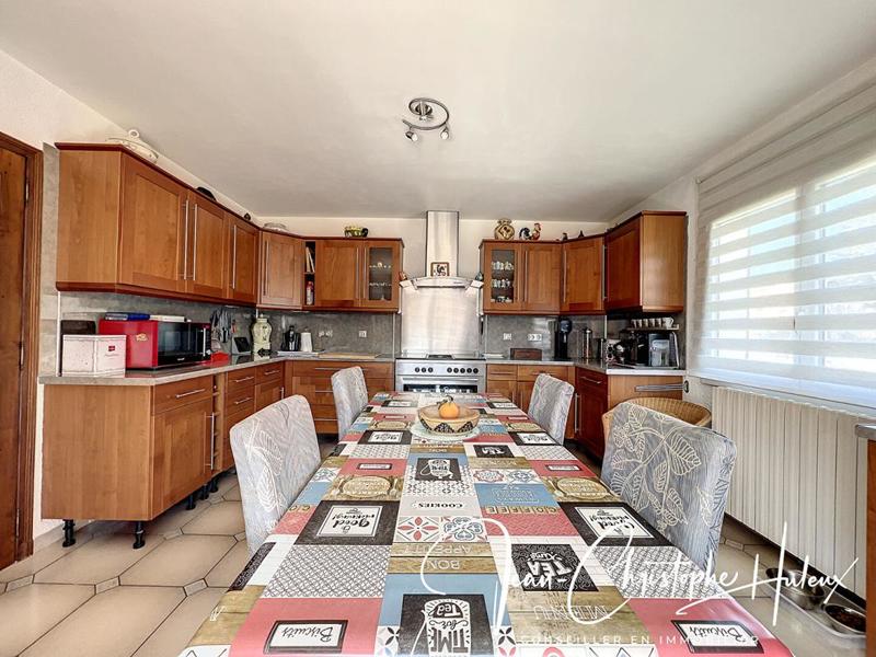 Villa - 200 m² - 8 pièces