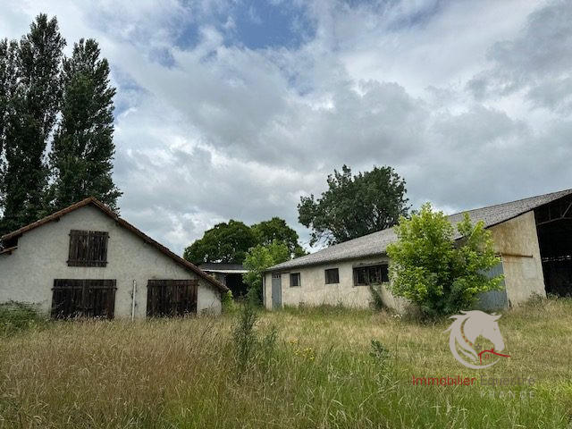 Ferme - 1 000 m² - 2 pièces