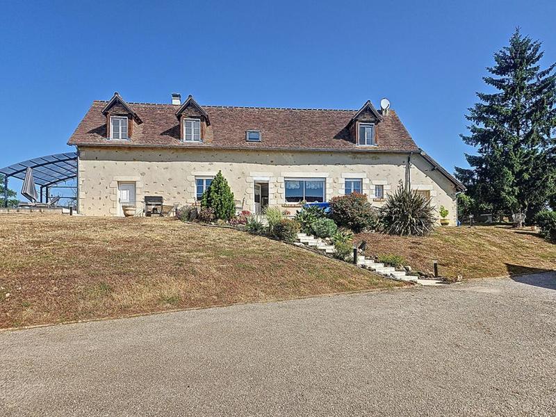 Maison - 160 m² - 7 pièces