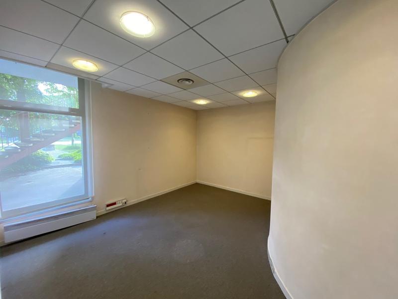 Local commercial - 221 m²