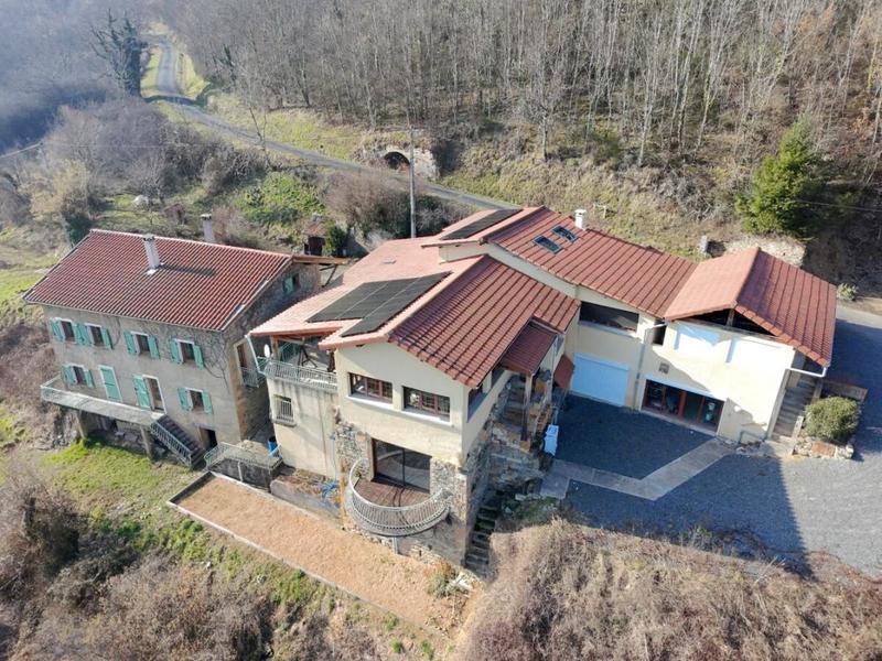 Propriété - 530 m² - 17 pièces