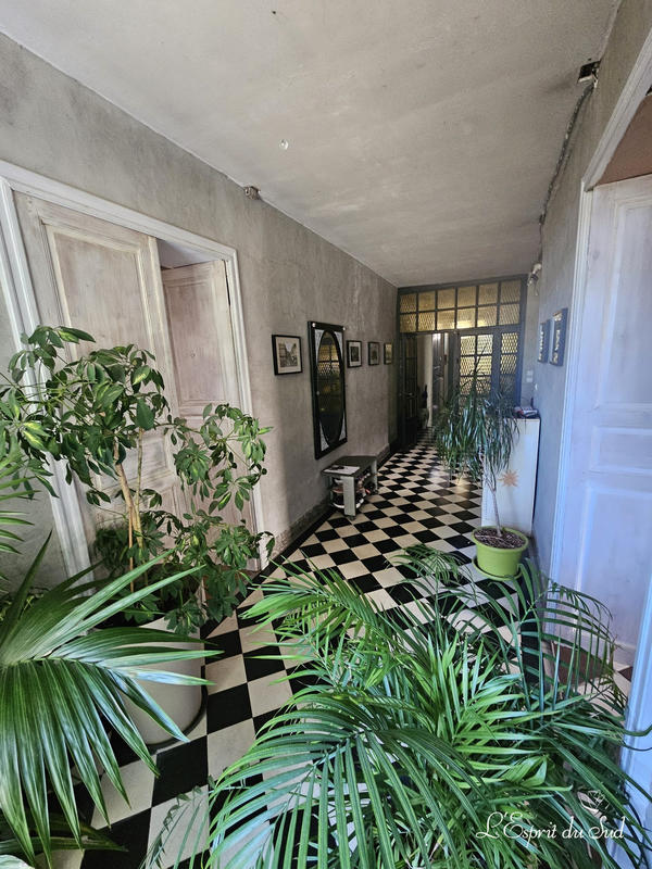 Maison - 230 m² - 7 pièces