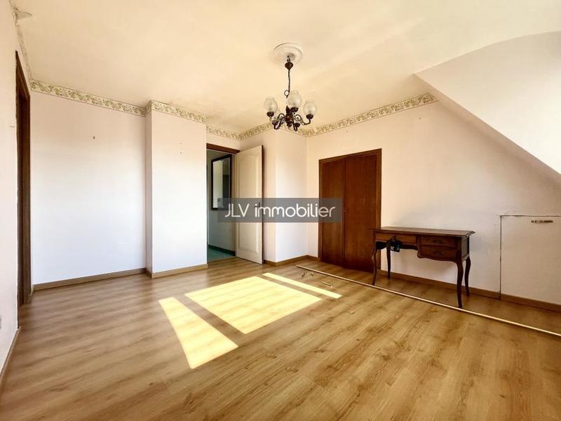 Maison - 145 m² - 7 pièces