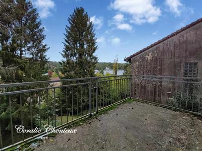 Maison - 232 m² - 8 pièces