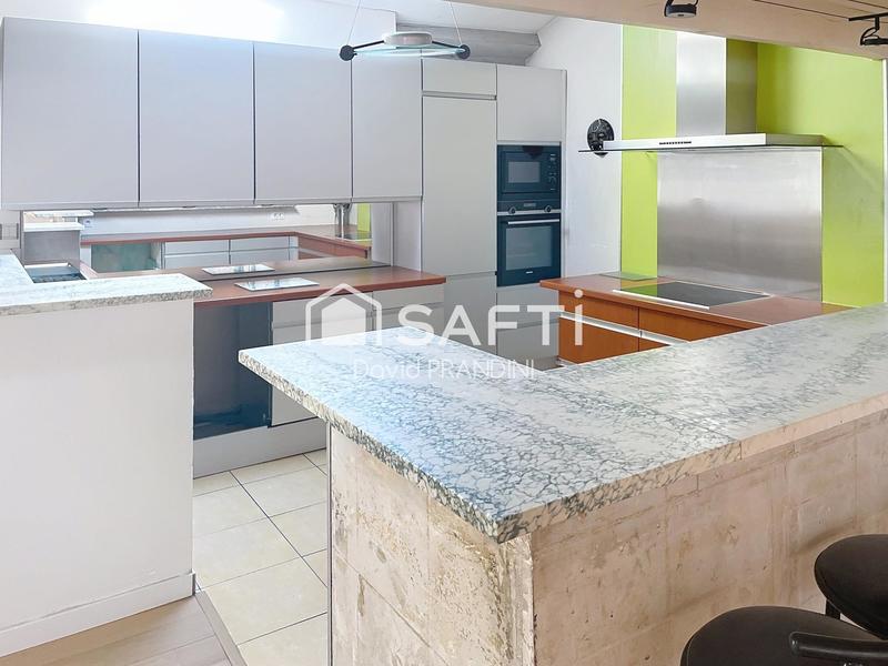 Appartement - 152 m² - 4 pièces