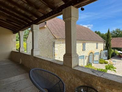 Maison - 361 m² - 11 pièces