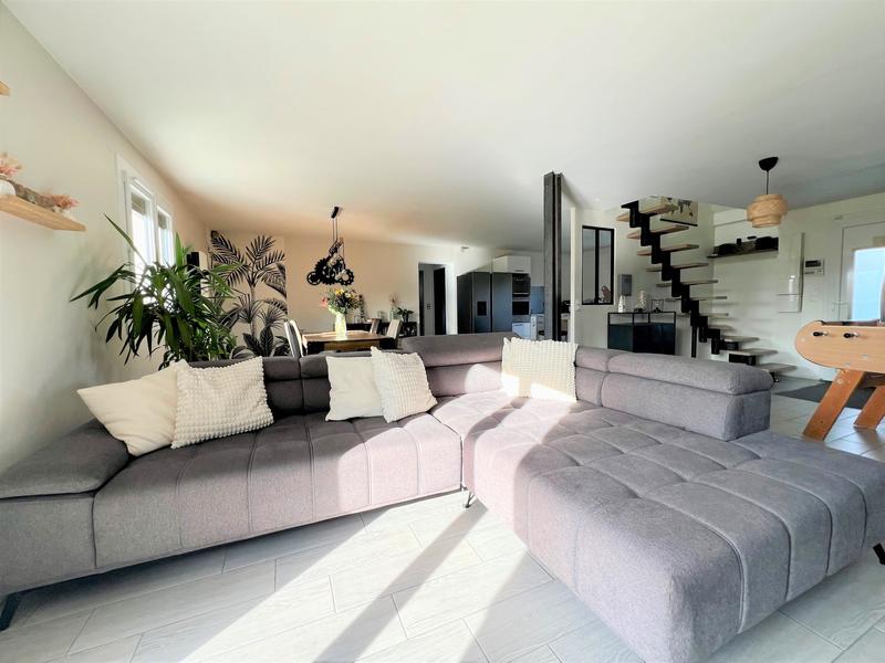 Maison - 135 m² - 5 pièces