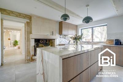 Maison en pierre - 218 m² - 5 pièces