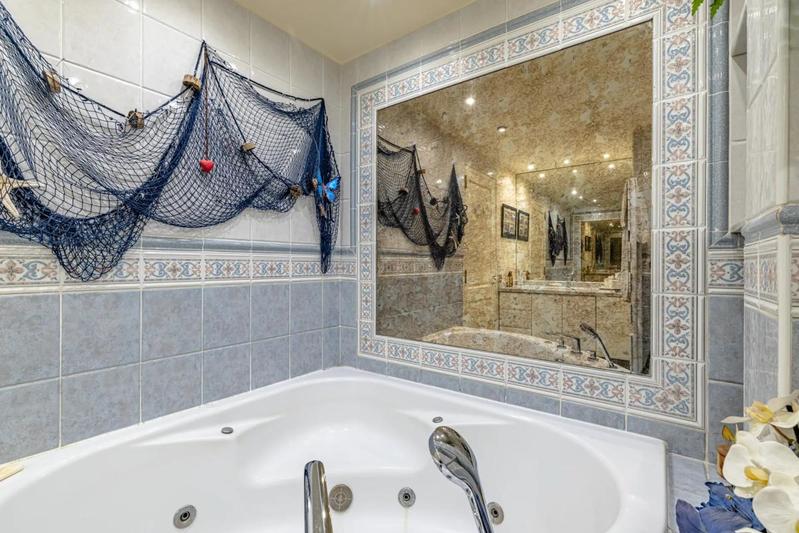 Appartement - 177 m² - 6 pièces