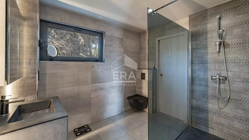 Maison - 145 m² - 5 pièces