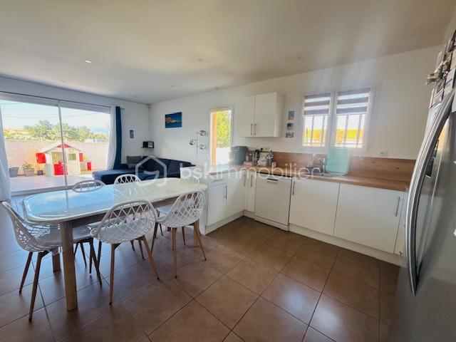 Maison traditionnelle - 84 m² - 4 pièces