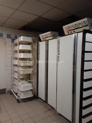 Bureau - 200 m² - 8 pièces