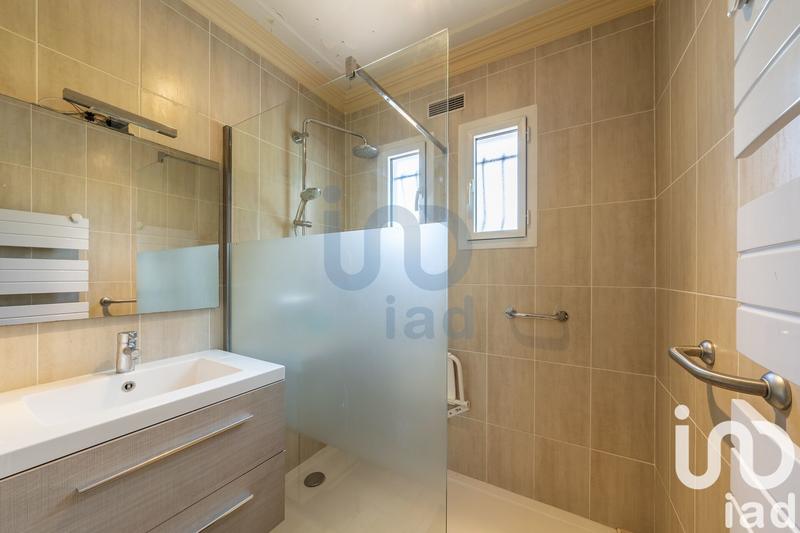 Maison - 195 m² - 8 pièces