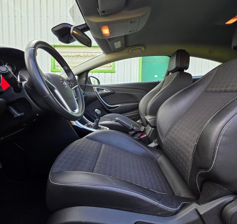 Opel Astra Gtc 2° Main 1.7 Cdti 130cv Sport Carnet d'entretien tamponné constructeur