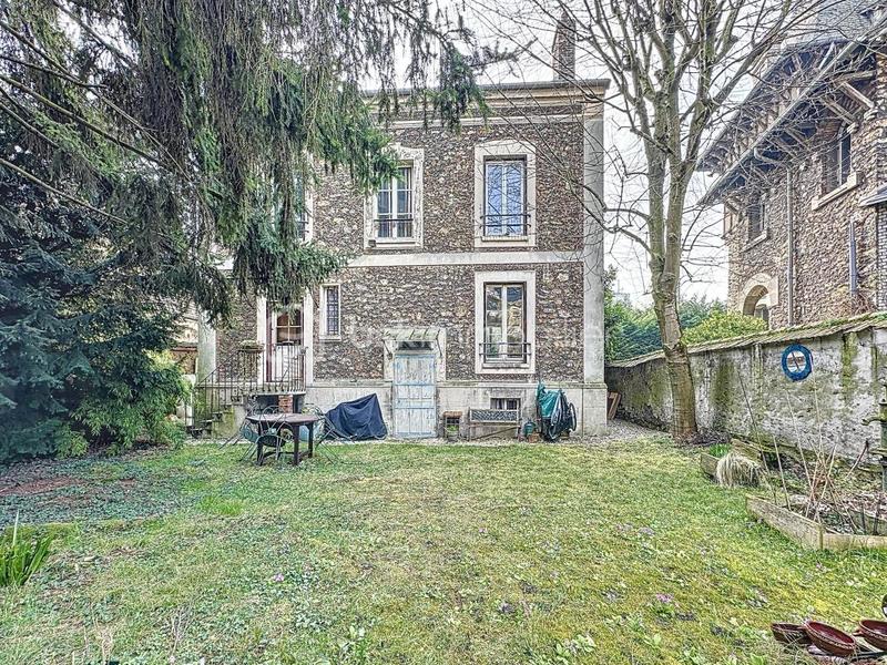 Maison bourgeoise - 140 m² - 7 pièces