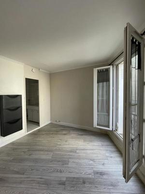 Studio - 25 m² - 1 pièce