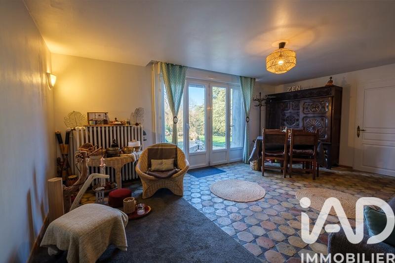 Maison - 215 m² - 8 pièces