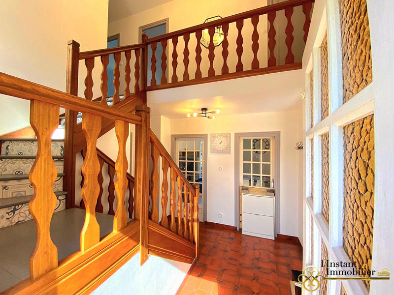 Demeure - 135 m² - 6 pièces