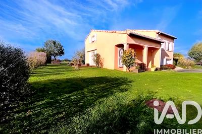 Maison - 143 m² - 5 pièces