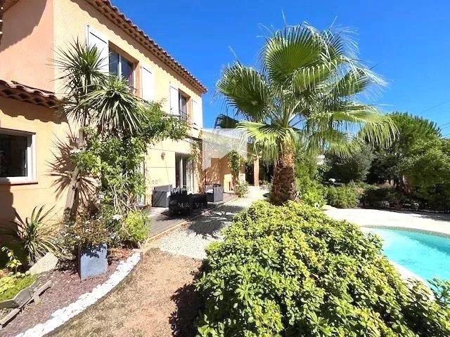 Maison - 159 m² - 7 pièces