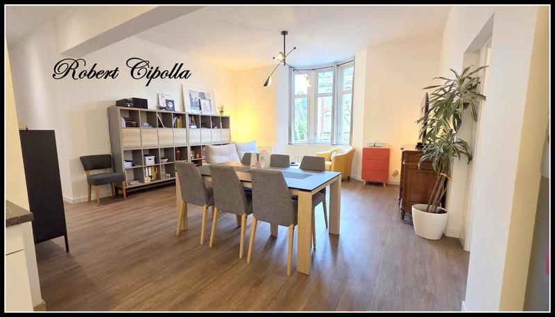 Appartement - 82 m² - 4 pièces
