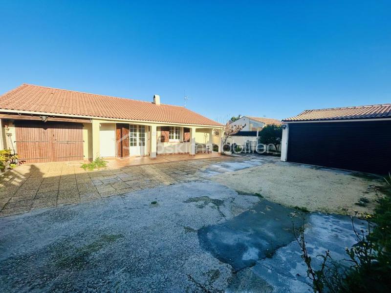 Maison traditionnelle - 86 m² - 4 pièces