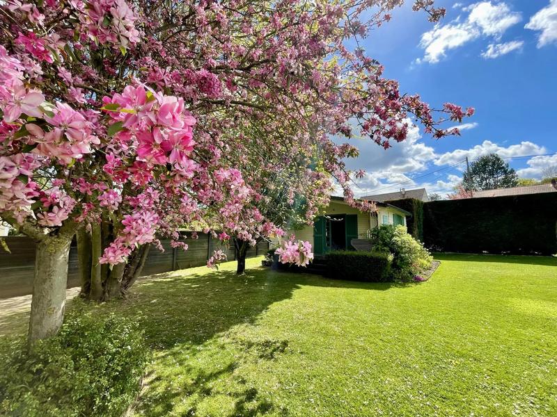 Maison - 213 m² - 7 pièces