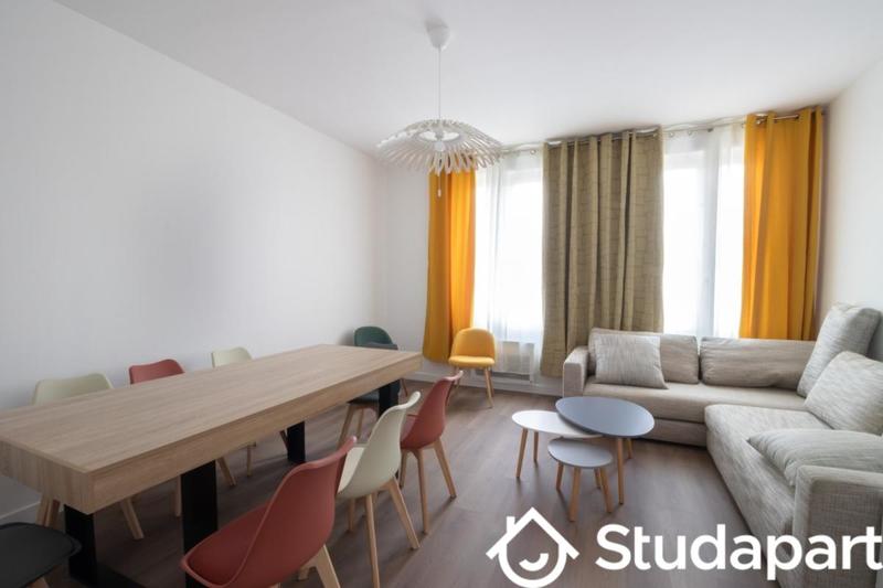 Chambre - 10 m² - 1 pièce