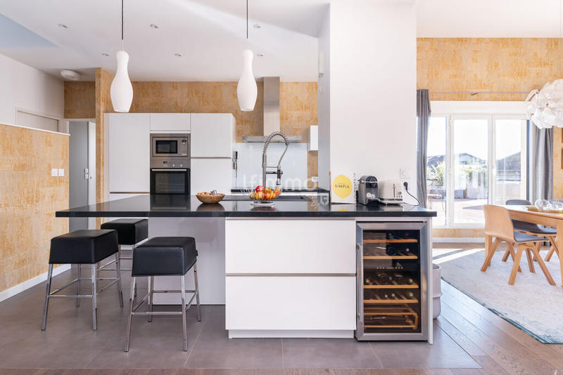 Appartement - 139 m² - 6 pièces