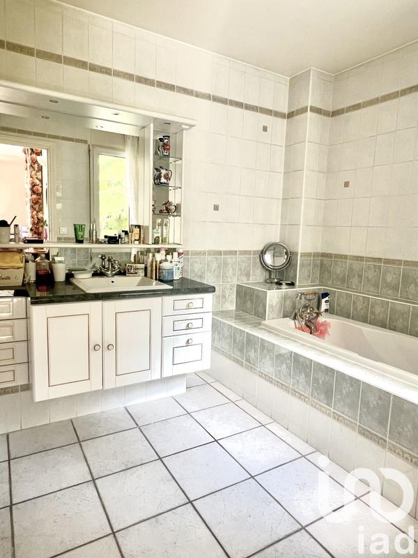 Maison de maîtres - 277 m² - 9 pièces