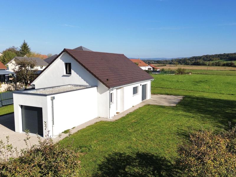 Maison - 99 m² - 4 pièces