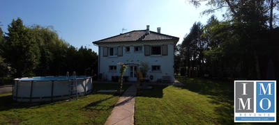 Maison traditionnelle - 131 m² - 7 pièces